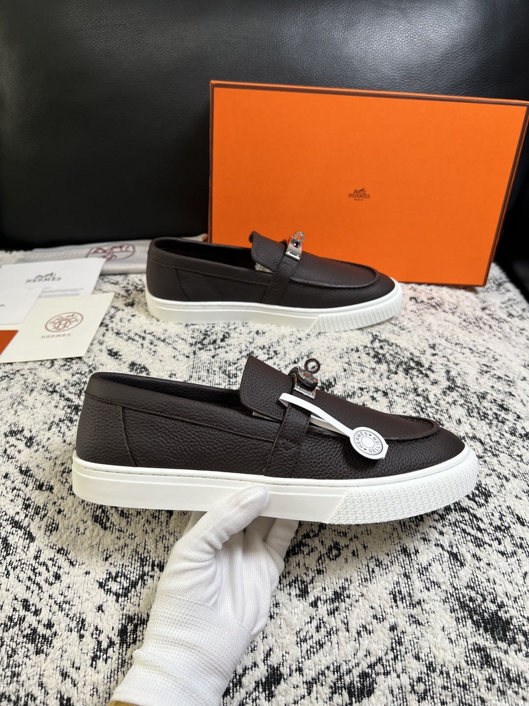 Hermes  高品质  顶级工艺品  爱马仕 专柜同步发售原厂配置，意大利进口原版牛皮面料，高品质拼接工艺，全进口水染