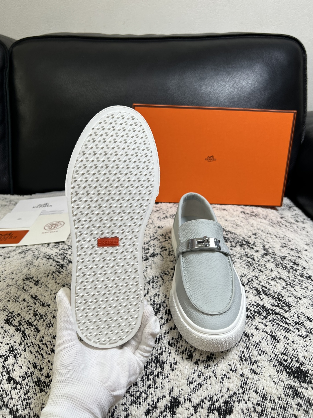 Hermes  高品质  顶级工艺品  爱马仕 专柜同步发售原厂配置，意大利进口原版牛皮面料，高品质拼接工艺，全进口水染