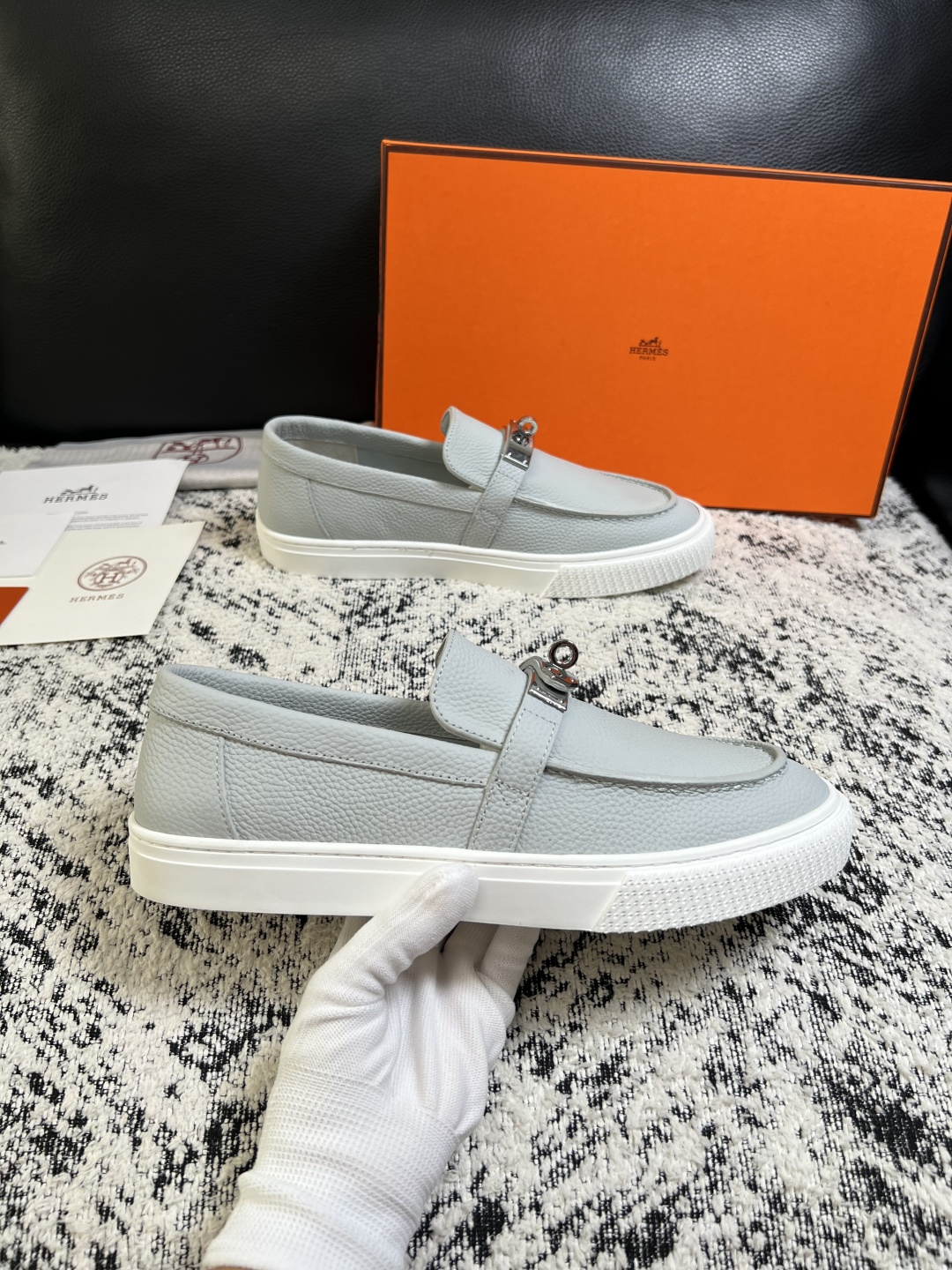 Hermes  高品质  顶级工艺品  爱马仕 专柜同步发售原厂配置，意大利进口原版牛皮面料，高品质拼接工艺，全进口水染