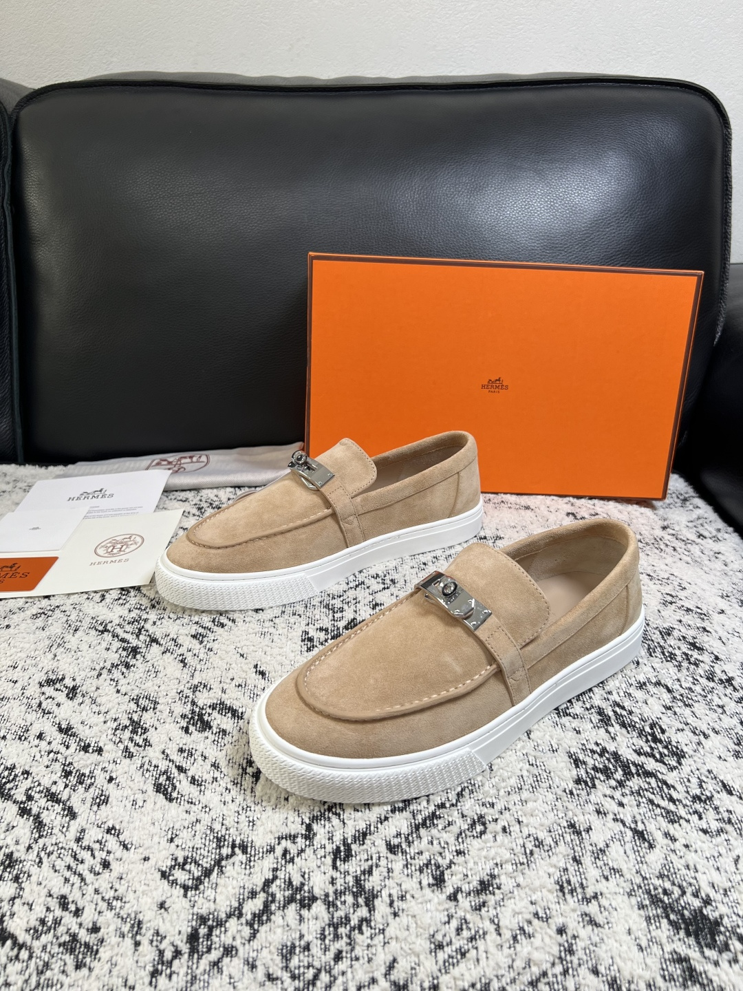 Hermes  高品质  顶级工艺品  爱马仕 专柜同步发售原厂配置，意大利进口原版牛皮面料，高品质拼接工艺，全进口水染