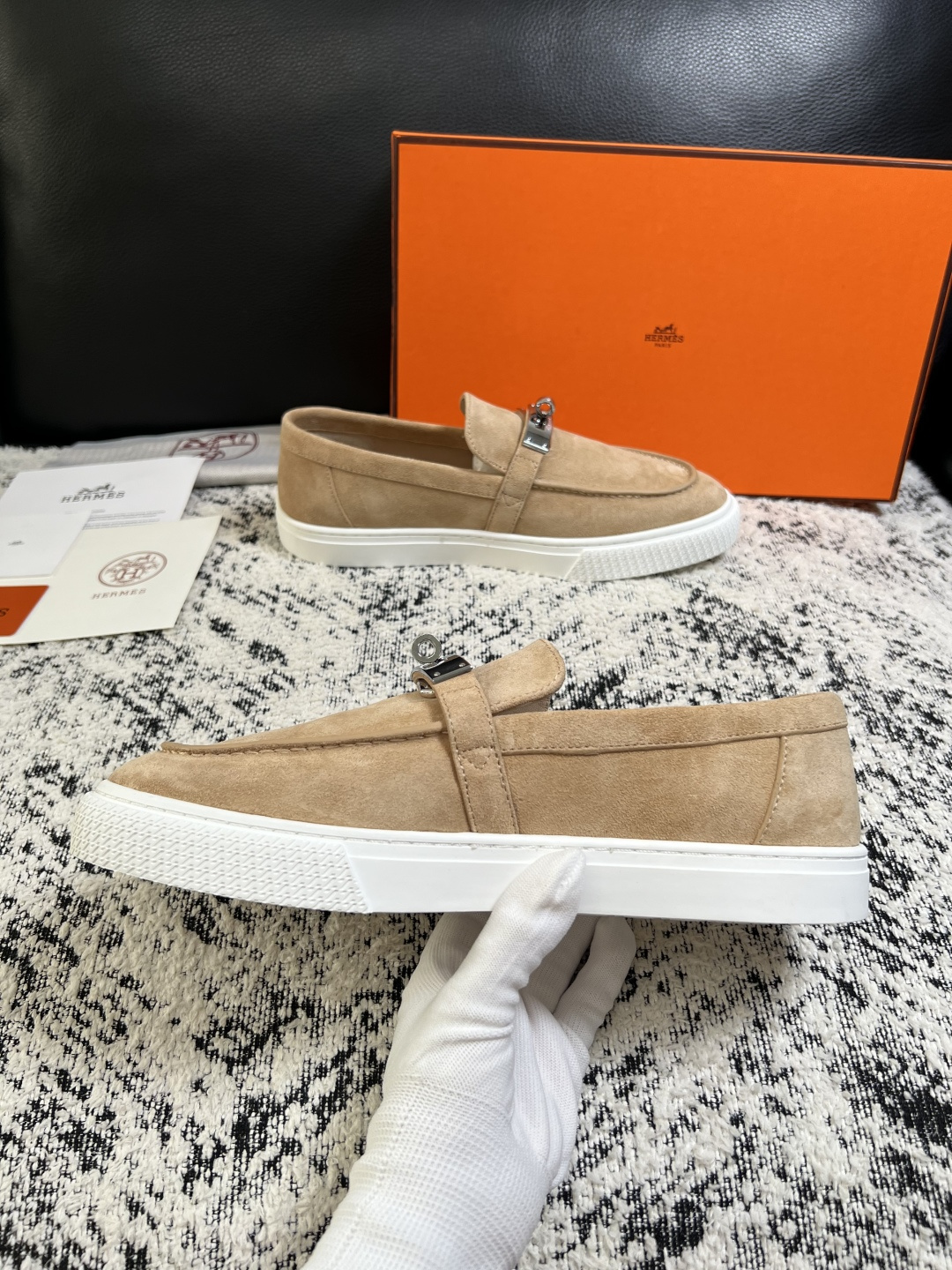 Hermes  高品质  顶级工艺品  爱马仕 专柜同步发售原厂配置，意大利进口原版牛皮面料，高品质拼接工艺，全进口水染
