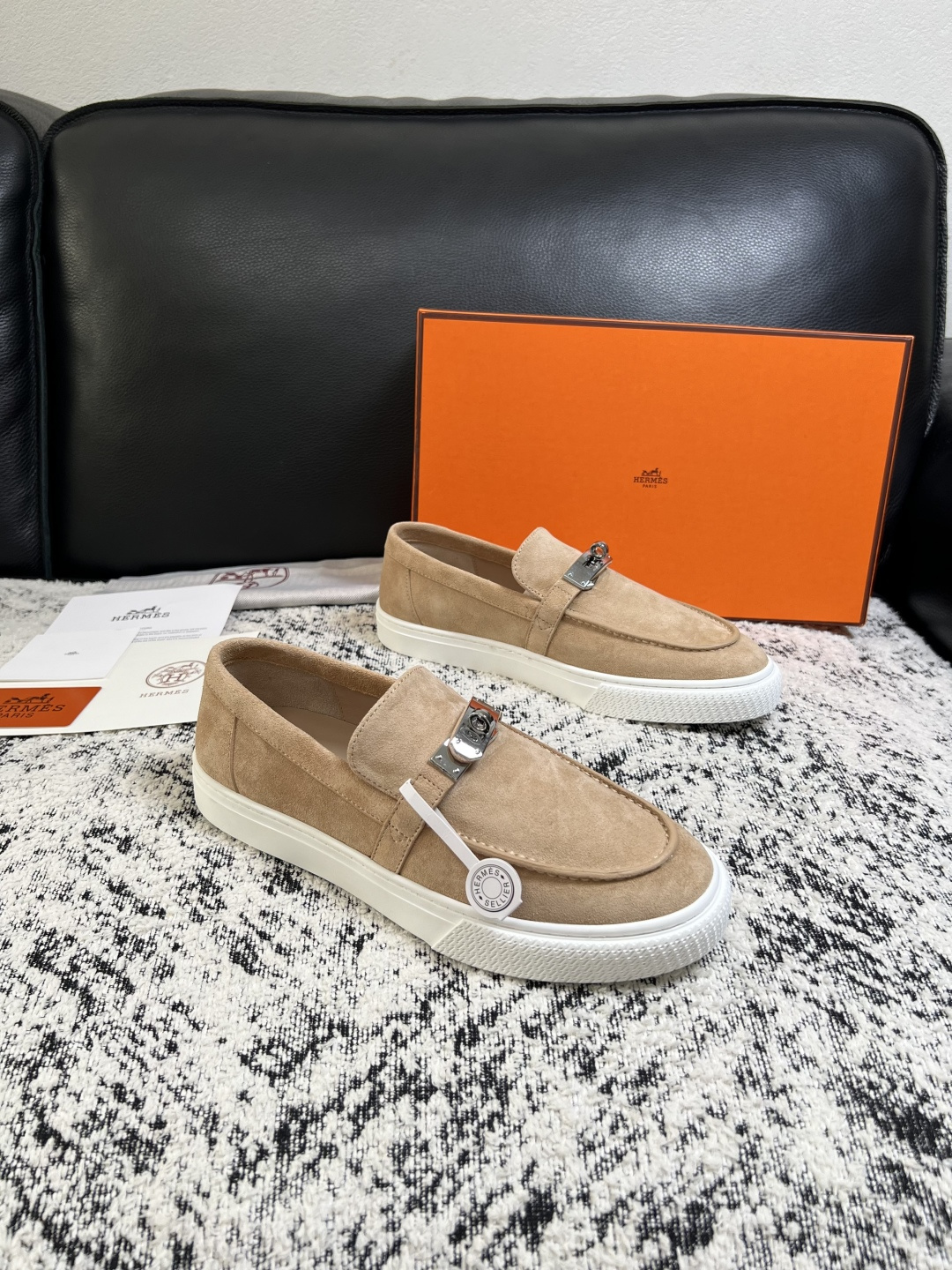 Hermes 高品质 顶级工艺品 爱马仕 专柜同步发售原厂配置,意大利进口原版牛皮面料,高品质拼接工艺,全进口水染 Hermes 高品质 顶级工艺品 爱马仕 专柜同步发售原厂配置,意大利进口原版牛皮面料,高品质拼接工艺,全进口水染