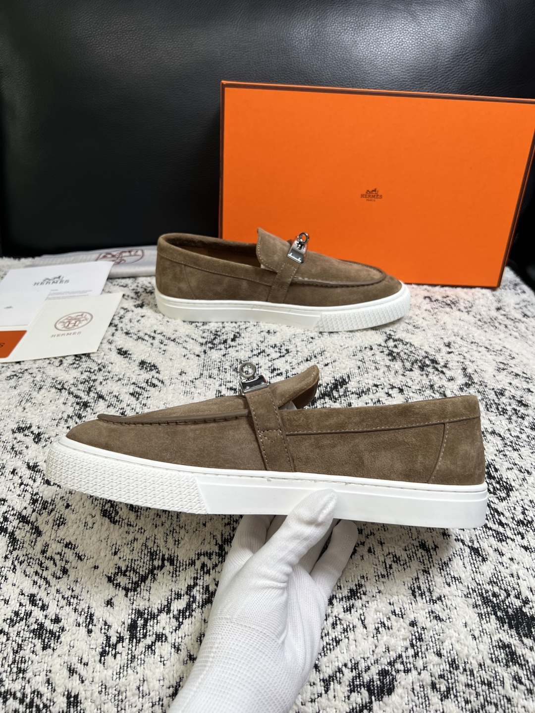Hermes  高品质  顶级工艺品  爱马仕 专柜同步发售原厂配置，意大利进口原版牛皮面料，高品质拼接工艺，全进口水染