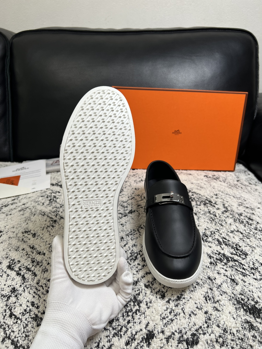 Hermes  高品质  顶级工艺品  爱马仕 专柜同步发售原厂配置，意大利进口原版牛皮面料，高品质拼接工艺，全进口水染