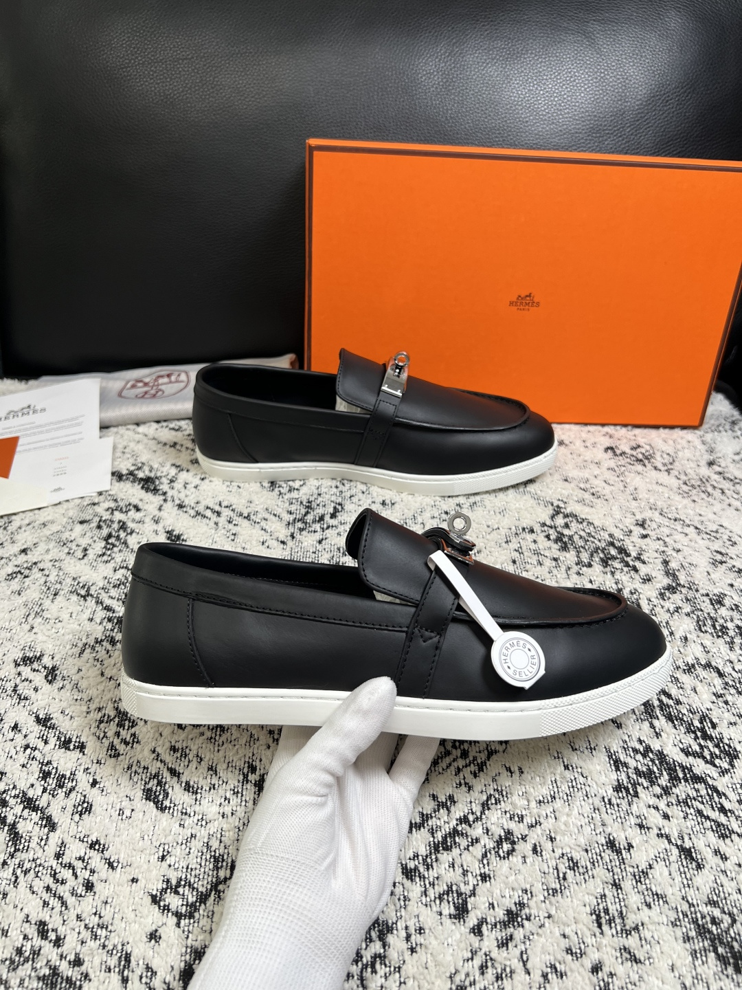 Hermes  高品质  顶级工艺品  爱马仕 专柜同步发售原厂配置，意大利进口原版牛皮面料，高品质拼接工艺，全进口水染