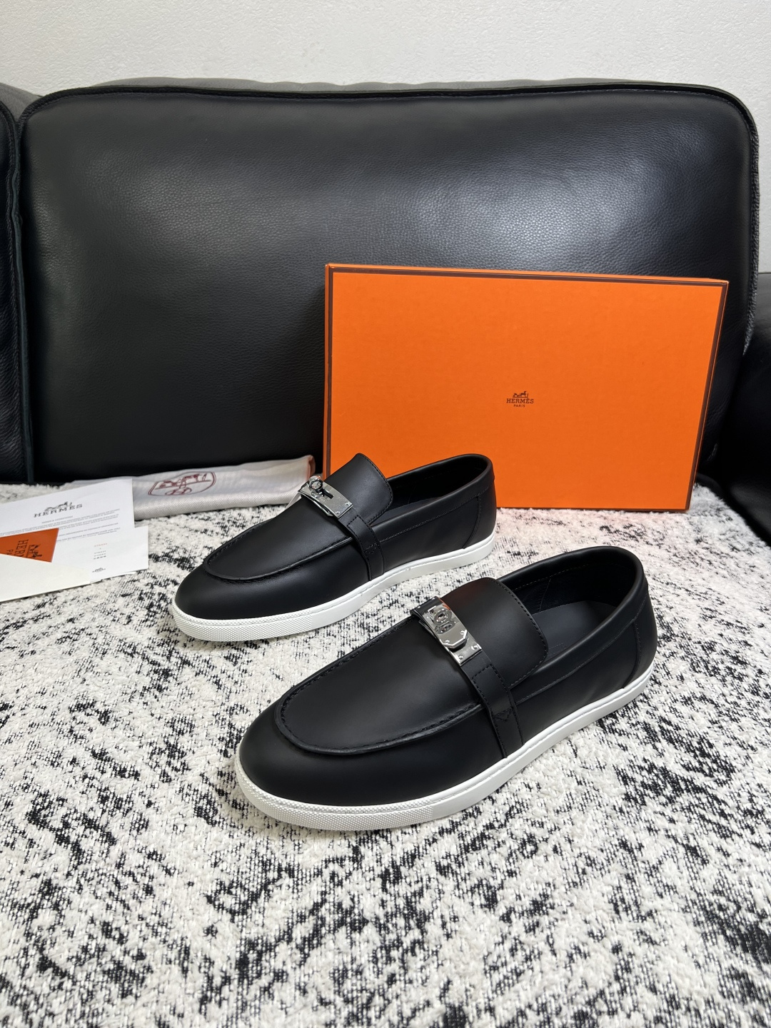 Hermes  高品质  顶级工艺品  爱马仕 专柜同步发售原厂配置，意大利进口原版牛皮面料，高品质拼接工艺，全进口水染