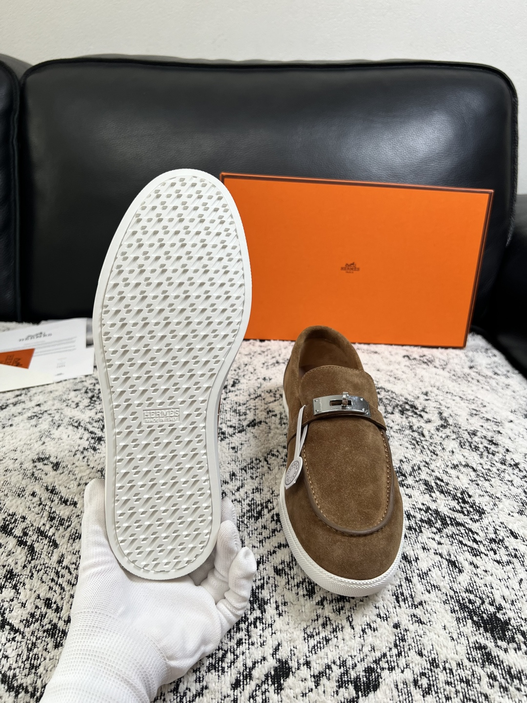 Hermes  高品质  顶级工艺品  爱马仕 专柜同步发售原厂配置，意大利进口原版牛皮面料，高品质拼接工艺，全进口水染