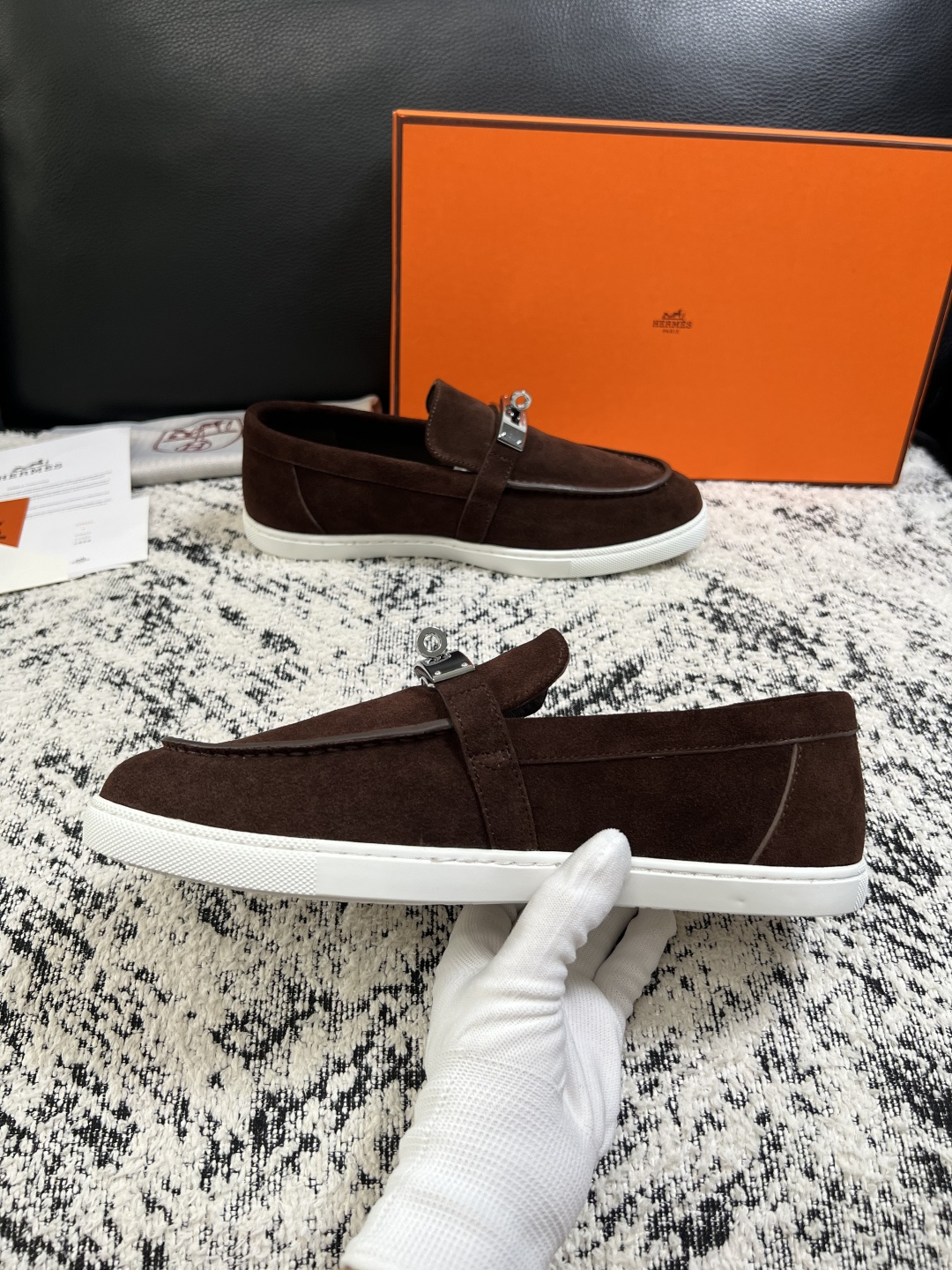 Hermes  高品质  顶级工艺品  爱马仕 专柜同步发售原厂配置，意大利进口原版牛皮面料，高品质拼接工艺，全进口水染