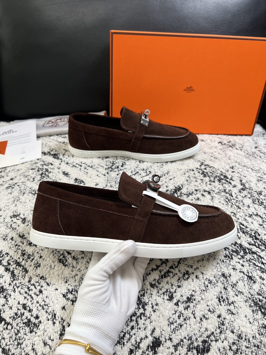 Hermes  高品质  顶级工艺品  爱马仕 专柜同步发售原厂配置，意大利进口原版牛皮面料，高品质拼接工艺，全进口水染
