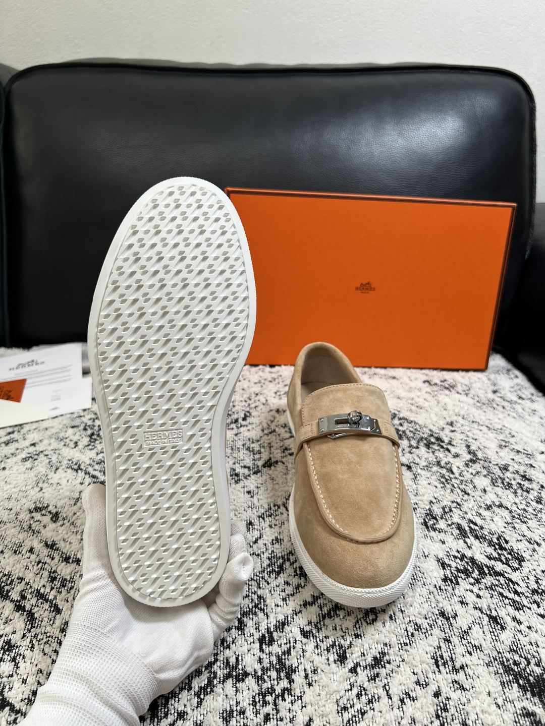 Hermes  高品质  顶级工艺品  爱马仕 专柜同步发售原厂配置，意大利进口原版牛皮面料，高品质拼接工艺，全进口水染