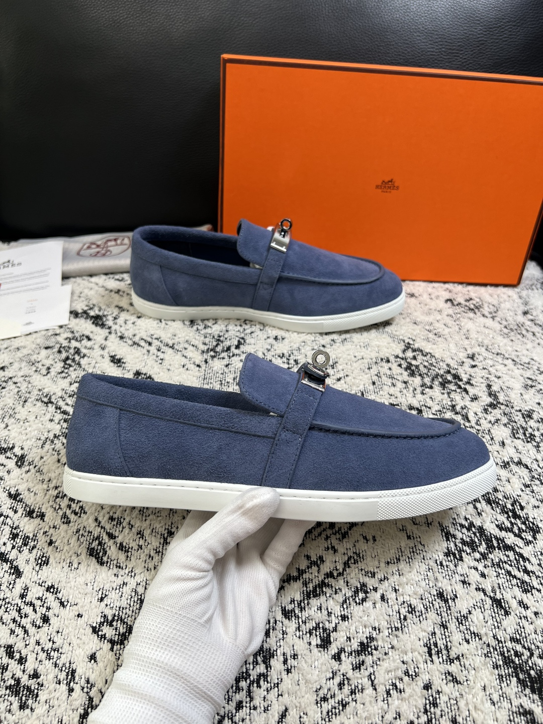 Hermes  高品质  顶级工艺品  爱马仕 专柜同步发售原厂配置，意大利进口原版牛皮面料，高品质拼接工艺，全进口水染