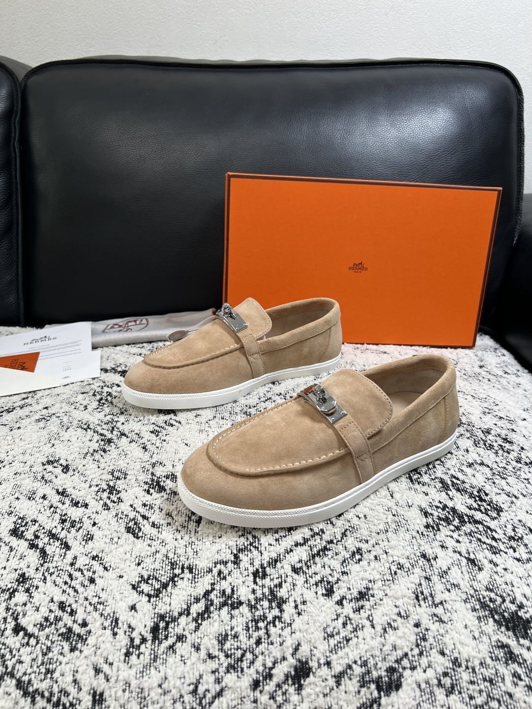 Hermes  高品质  顶级工艺品  爱马仕 专柜同步发售原厂配置，意大利进口原版牛皮面料，高品质拼接工艺，全进口水染