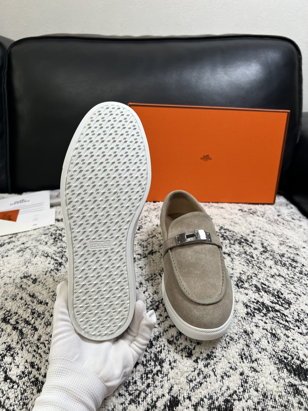 Hermes  高品质  顶级工艺品  爱马仕 专柜同步发售原厂配置，意大利进口原版牛皮面料，高品质拼接工艺，全进口水染
