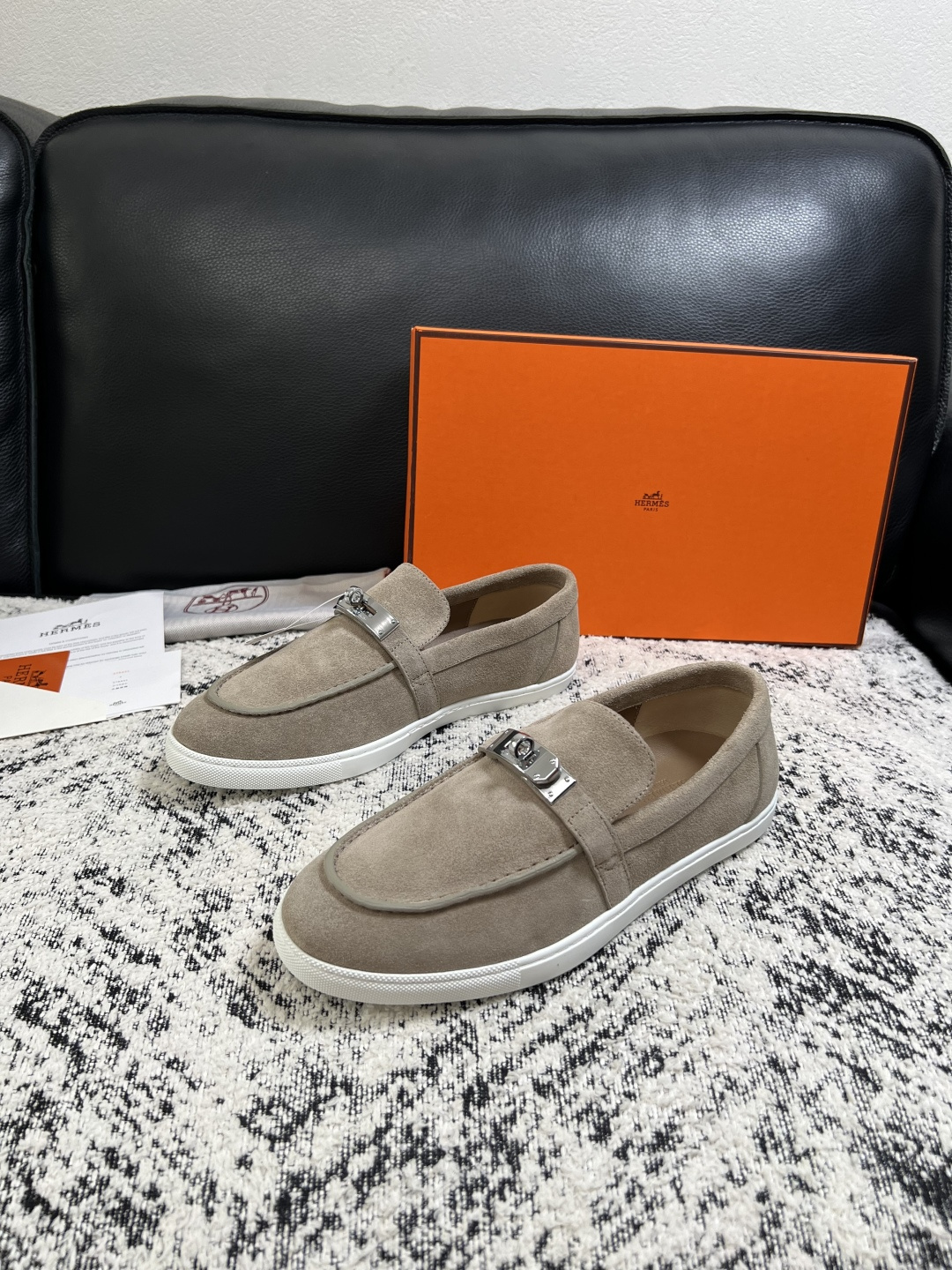 Hermes  高品质  顶级工艺品  爱马仕 专柜同步发售原厂配置，意大利进口原版牛皮面料，高品质拼接工艺，全进口水染