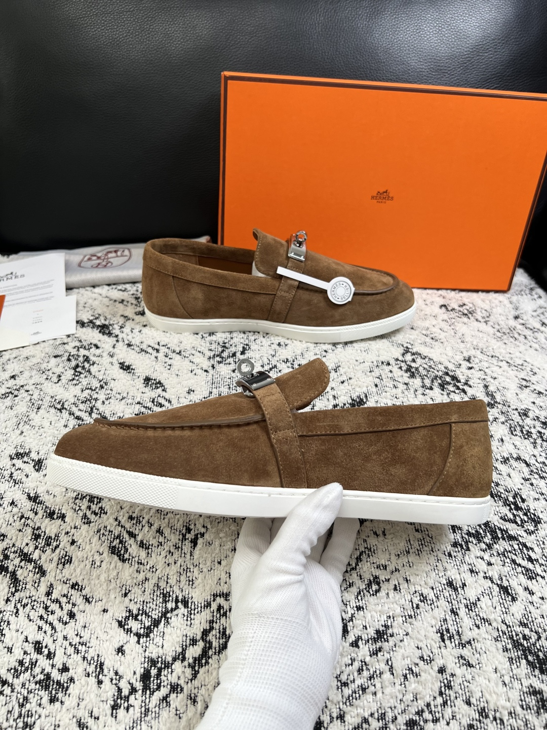 Hermes  高品质  顶级工艺品  爱马仕 专柜同步发售原厂配置，意大利进口原版牛皮面料，高品质拼接工艺，全进口水染