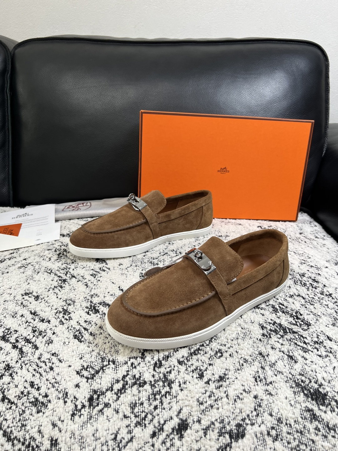 Hermes  高品质  顶级工艺品  爱马仕 专柜同步发售原厂配置，意大利进口原版牛皮面料，高品质拼接工艺，全进口水染