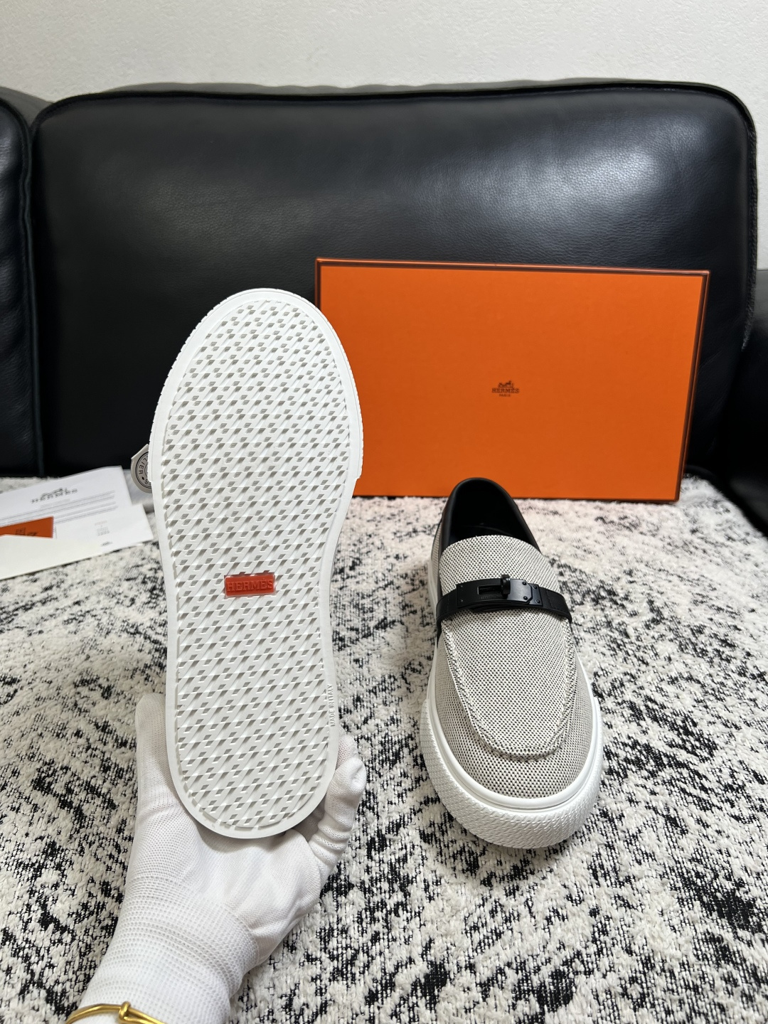 Hermes  高品质  顶级工艺品  爱马仕 专柜同步发售原厂配置，意大利进口原版牛皮面料，高品质拼接工艺，全进口水染