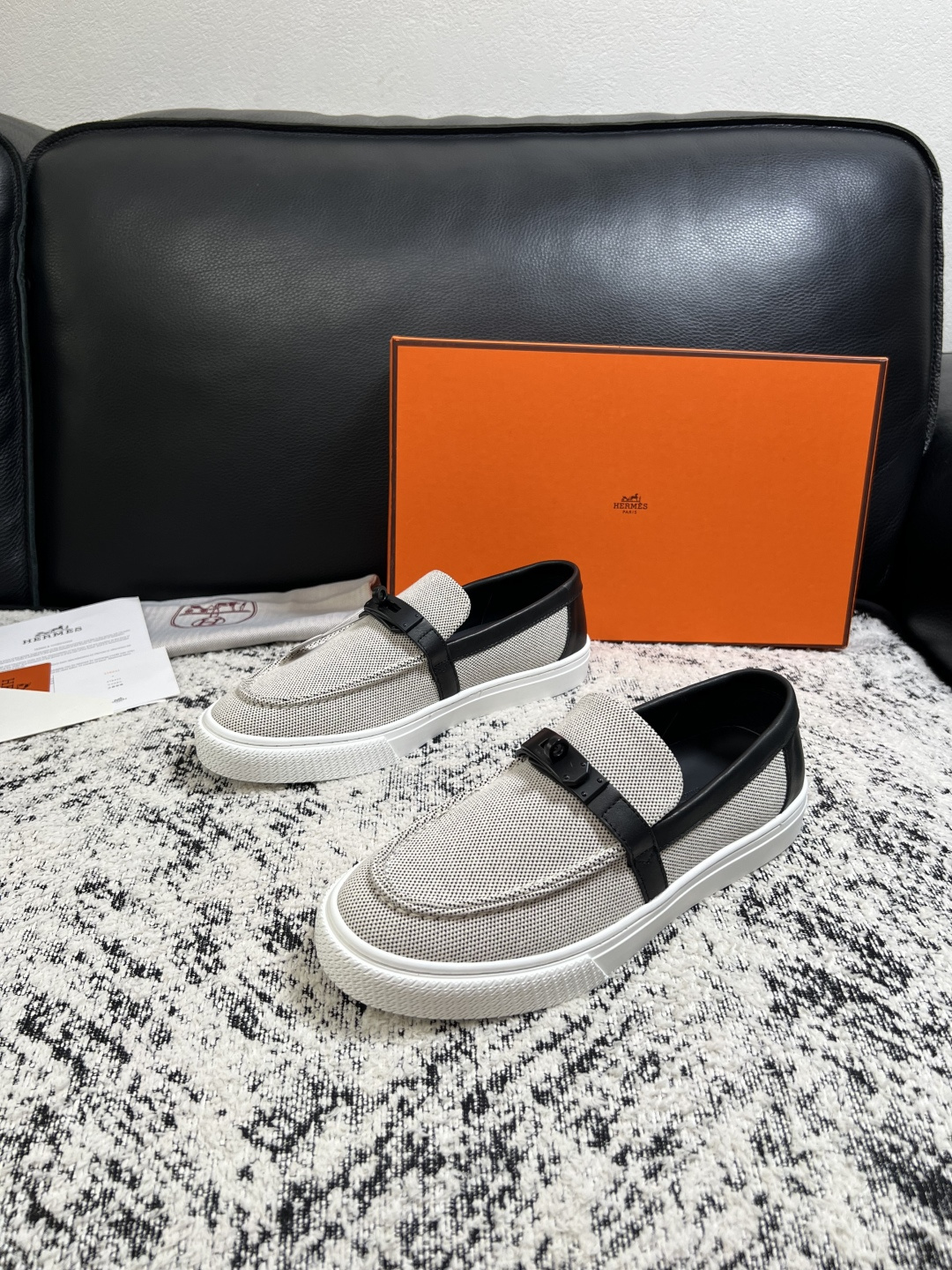 Hermes  高品质  顶级工艺品  爱马仕 专柜同步发售原厂配置，意大利进口原版牛皮面料，高品质拼接工艺，全进口水染