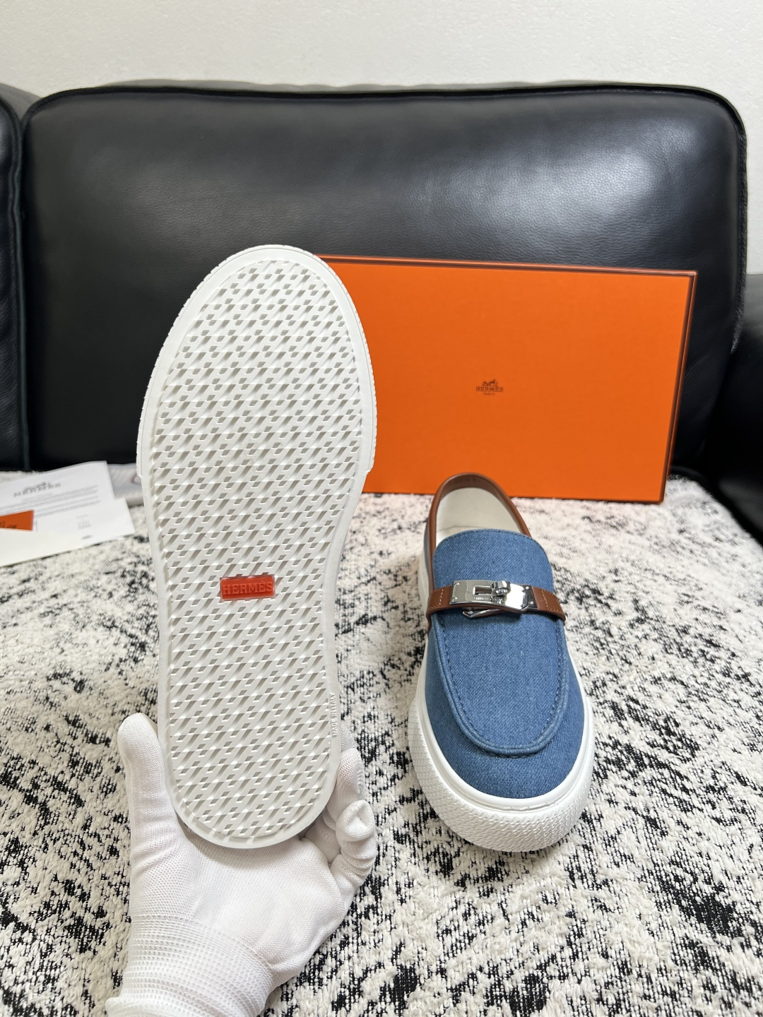 Hermes  高品质  顶级工艺品  爱马仕 专柜同步发售原厂配置，意大利进口原版牛皮面料，高品质拼接工艺，全进口水染