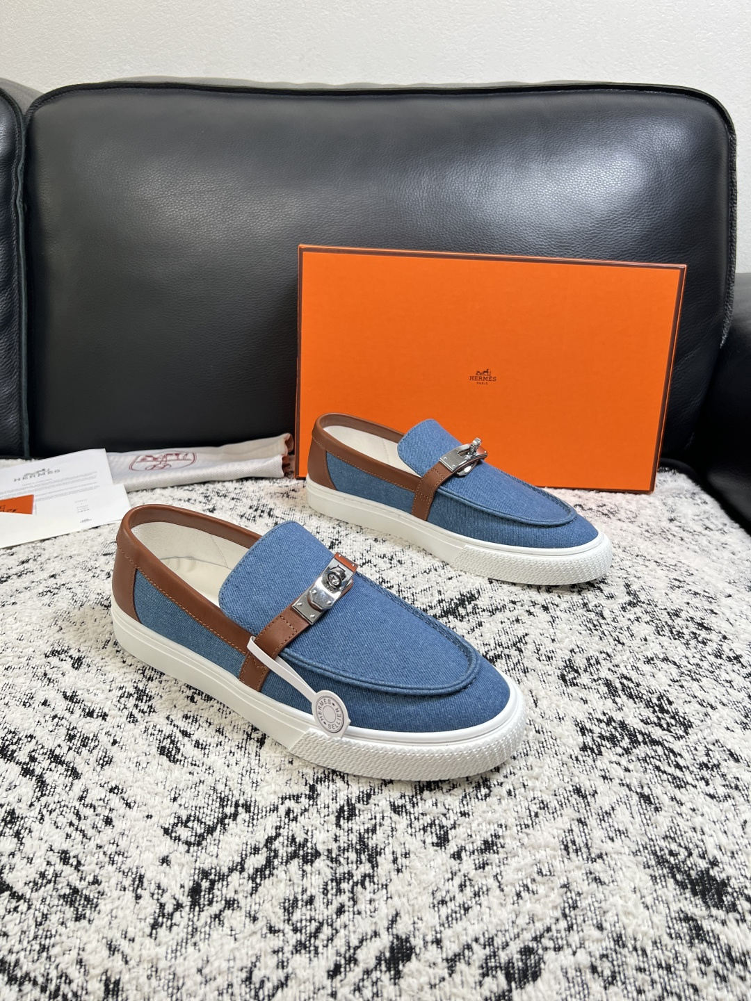 Hermes 高品质 顶级工艺品 爱马仕 专柜同步发售原厂配置,意大利进口原版牛皮面料,高品质拼接工艺,全进口水染 Hermes 高品质 顶级工艺品 爱马仕 专柜同步发售原厂配置,意大利进口原版牛皮面料,高品质拼接工艺,全进口水染