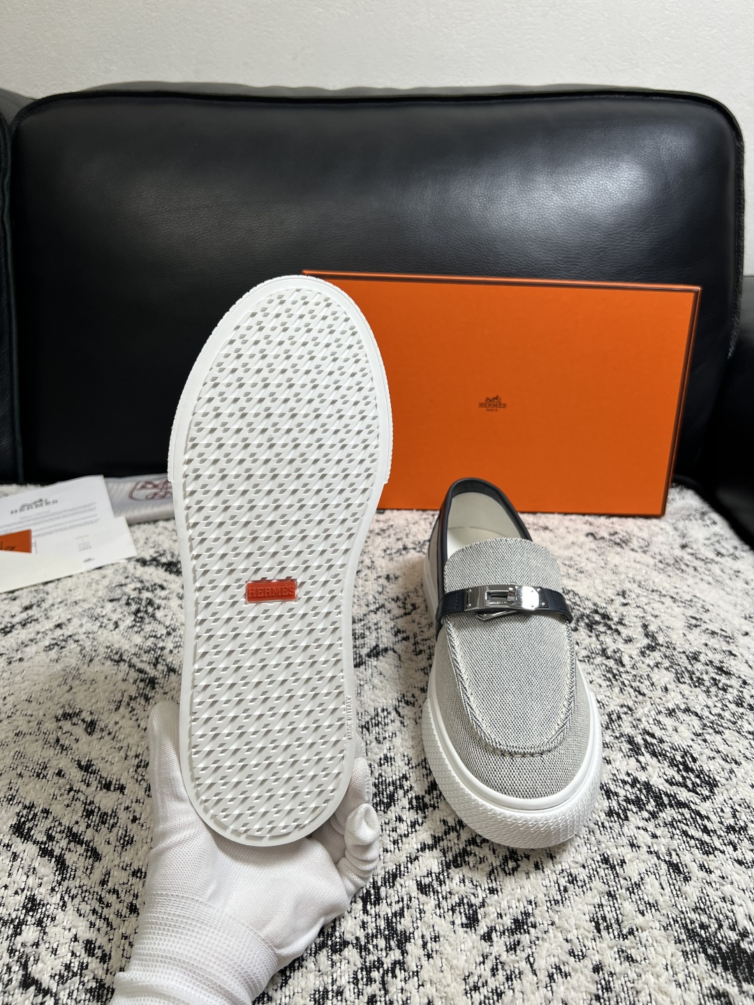 Hermes  高品质  顶级工艺品  爱马仕 专柜同步发售原厂配置，意大利进口原版牛皮面料，高品质拼接工艺，全进口水染