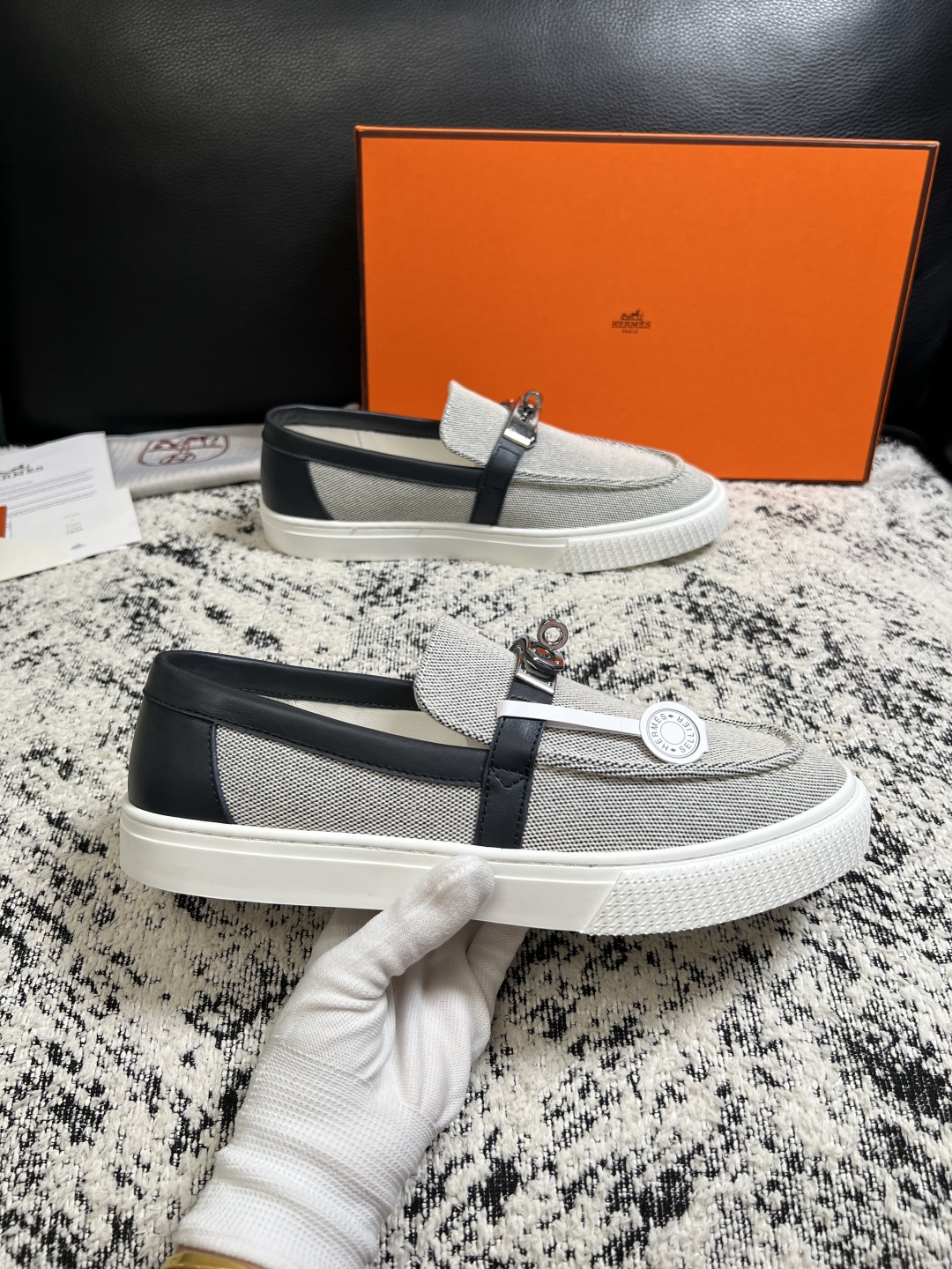 Hermes  高品质  顶级工艺品  爱马仕 专柜同步发售原厂配置，意大利进口原版牛皮面料，高品质拼接工艺，全进口水染