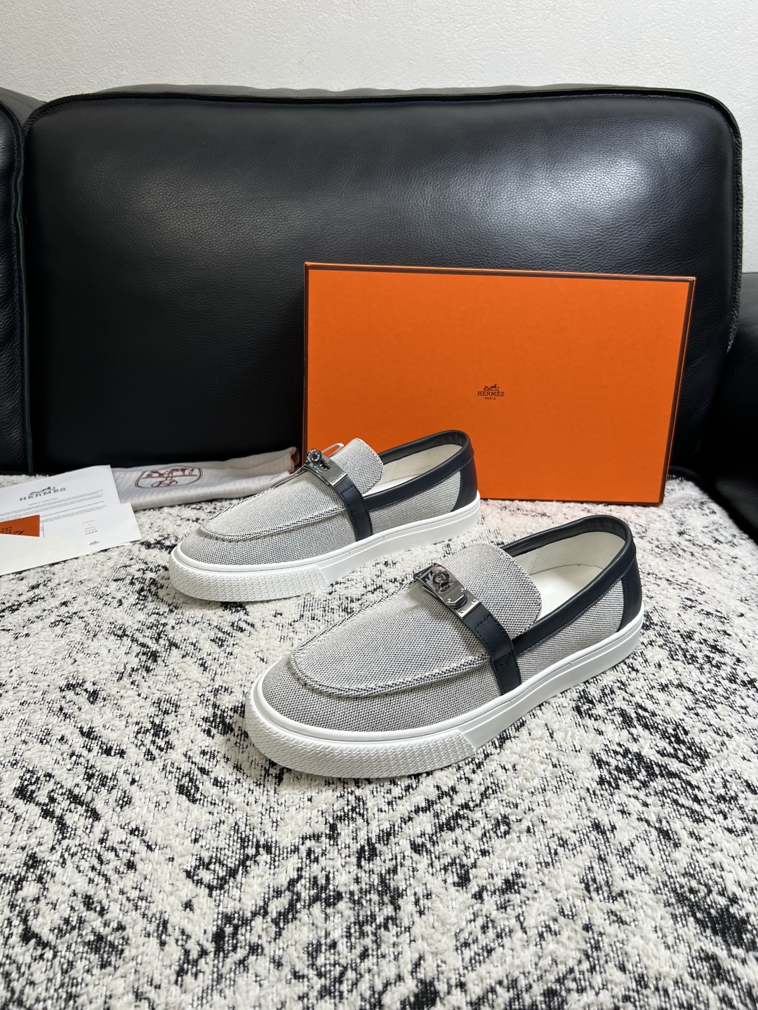 Hermes  高品质  顶级工艺品  爱马仕 专柜同步发售原厂配置，意大利进口原版牛皮面料，高品质拼接工艺，全进口水染