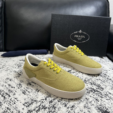 Prada 高品质 顶级工艺品,普拉达 专柜同步,原厂配置意大利进口牛皮拼布面料,进口牛皮内里垫,透气舒适,鞋底:原 Prada 高品质 顶级工艺品,普拉达 专柜同步,原厂配置意大利进口牛皮拼布面料,进口牛皮内里垫,透气舒适,鞋底:原