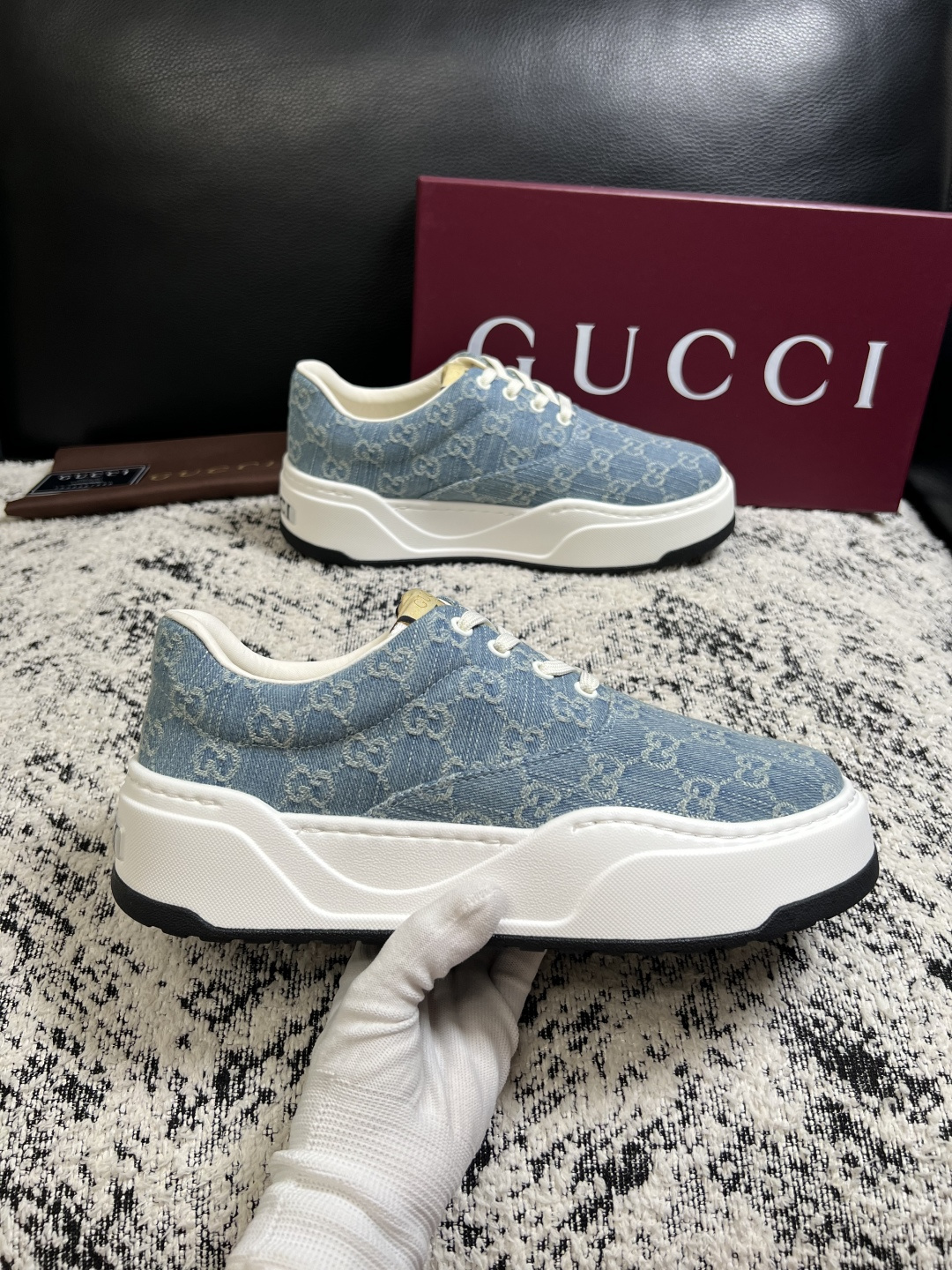 Gucci 高品质  顶级工艺品  古奇  专柜新款原厂配置，意大利进口牛皮面料，进口牛皮内里垫，透气舒适，鞋底：原厂特