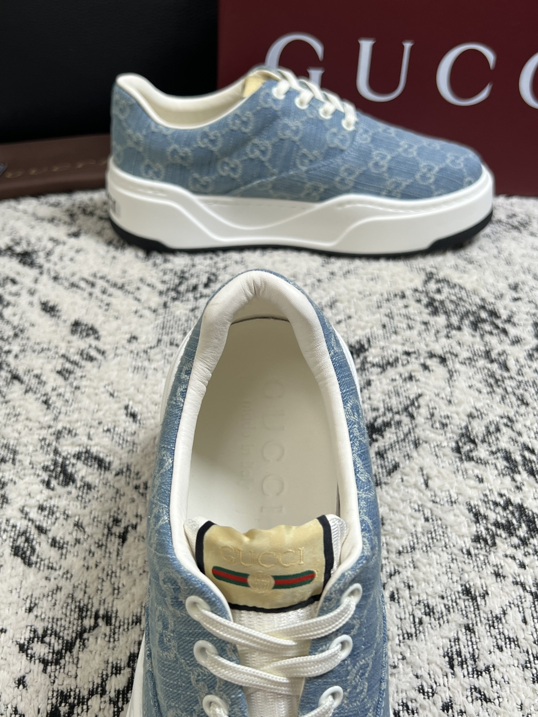 Gucci 高品质  顶级工艺品  古奇  专柜新款原厂配置，意大利进口牛皮面料，进口牛皮内里垫，透气舒适，鞋底：原厂特