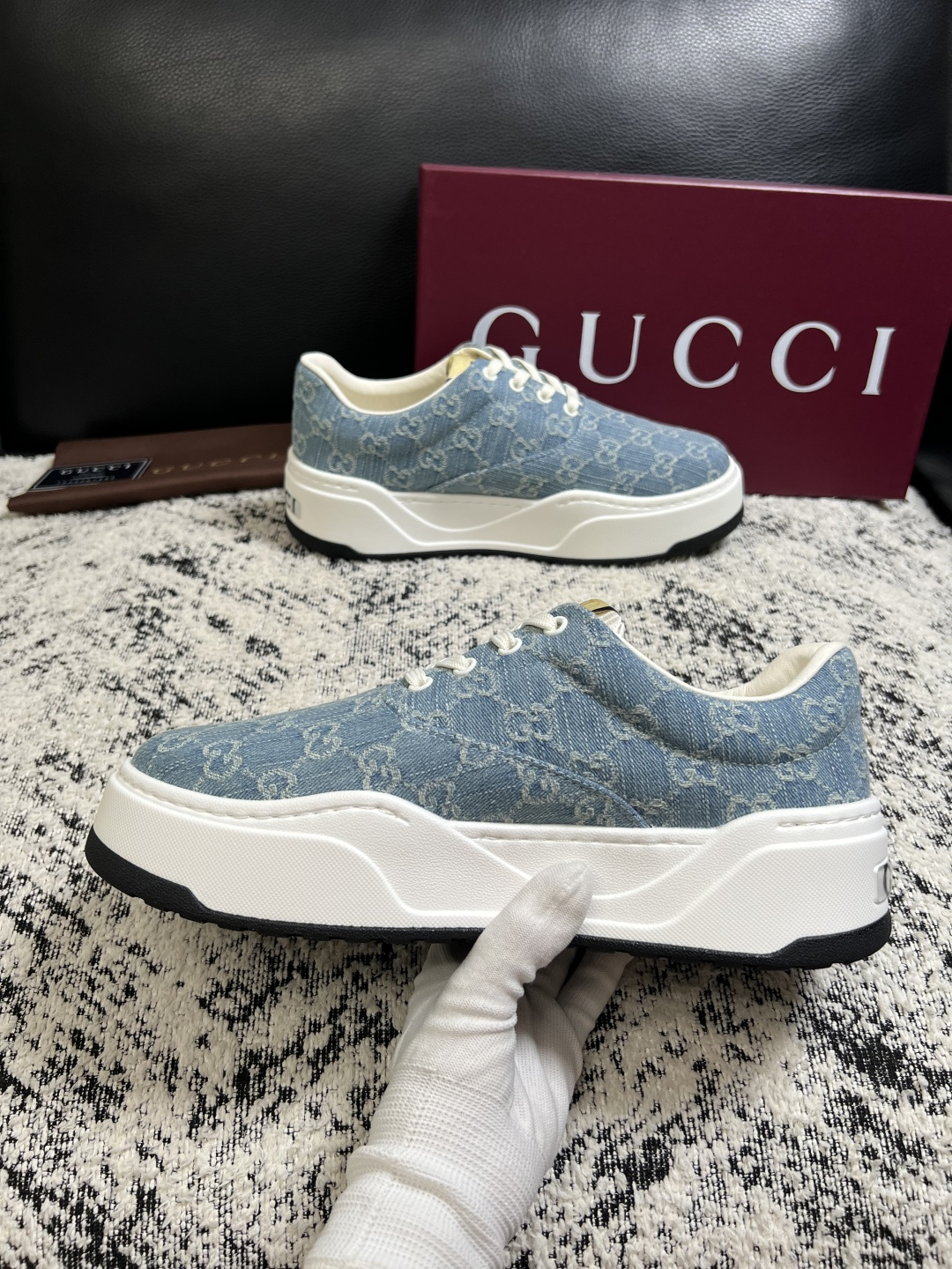 Gucci 高品质  顶级工艺品  古奇  专柜新款原厂配置，意大利进口牛皮面料，进口牛皮内里垫，透气舒适，鞋底：原厂特