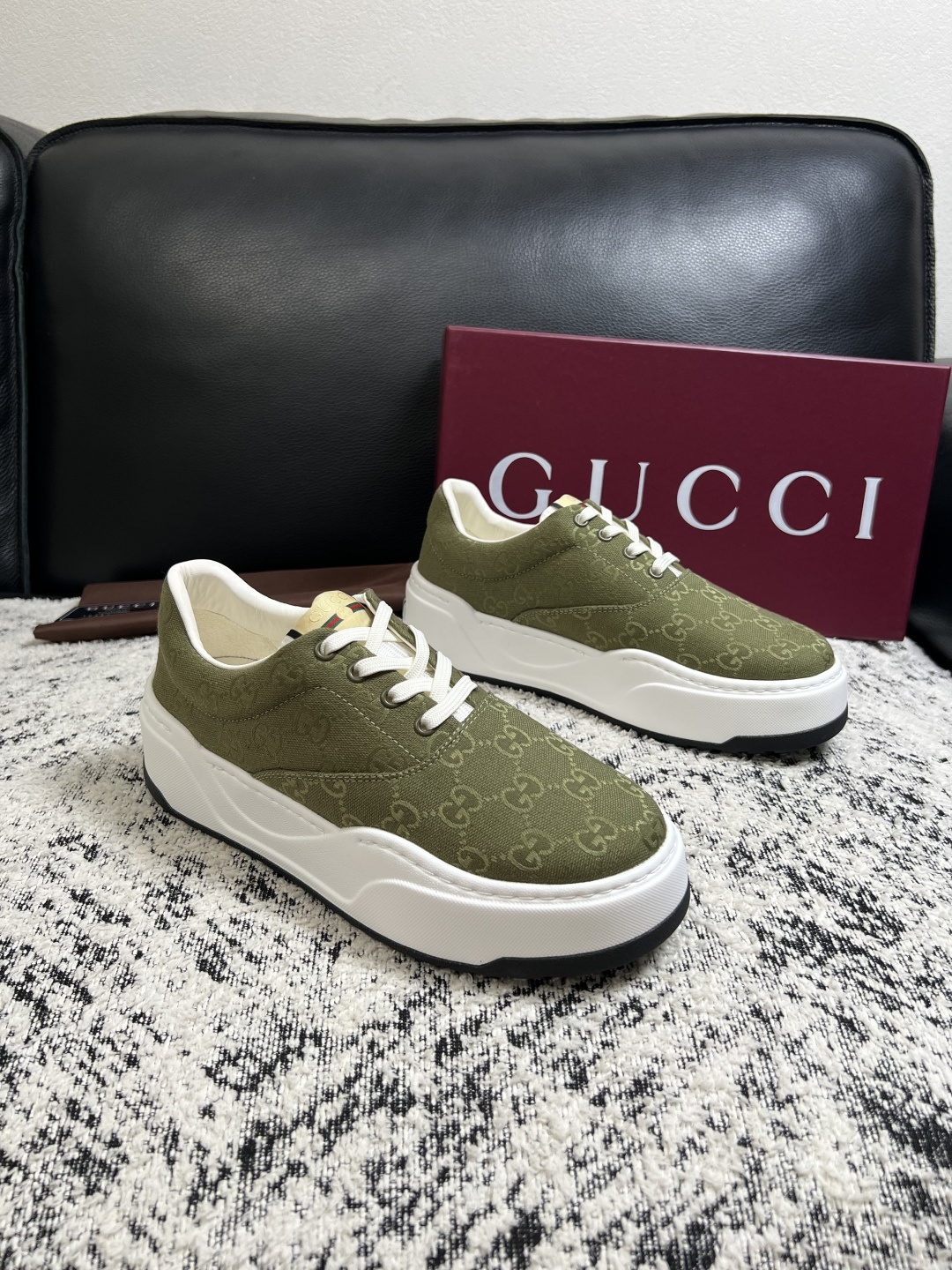 Gucci 高品质 顶级工艺品 古奇 专柜新款原厂配置,意大利进口牛皮面料,进口牛皮内里垫,透气舒适,鞋底:原厂特 Gucci 高品质 顶级工艺品 古奇 专柜新款原厂配置,意大利进口牛皮面料,进口牛皮内里垫,透气舒适,鞋底:原厂特
