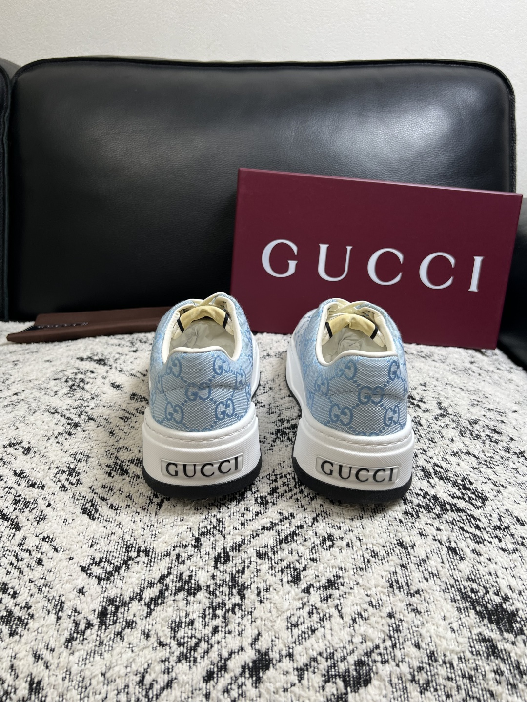 Gucci 高品质  顶级工艺品  古奇  专柜新款原厂配置，意大利进口牛皮面料，进口牛皮内里垫，透气舒适，鞋底：原厂特