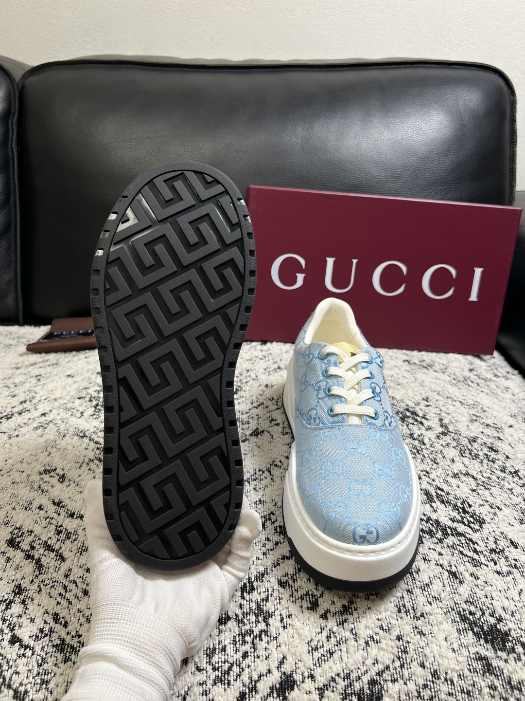 Gucci 高品质  顶级工艺品  古奇  专柜新款原厂配置，意大利进口牛皮面料，进口牛皮内里垫，透气舒适，鞋底：原厂特