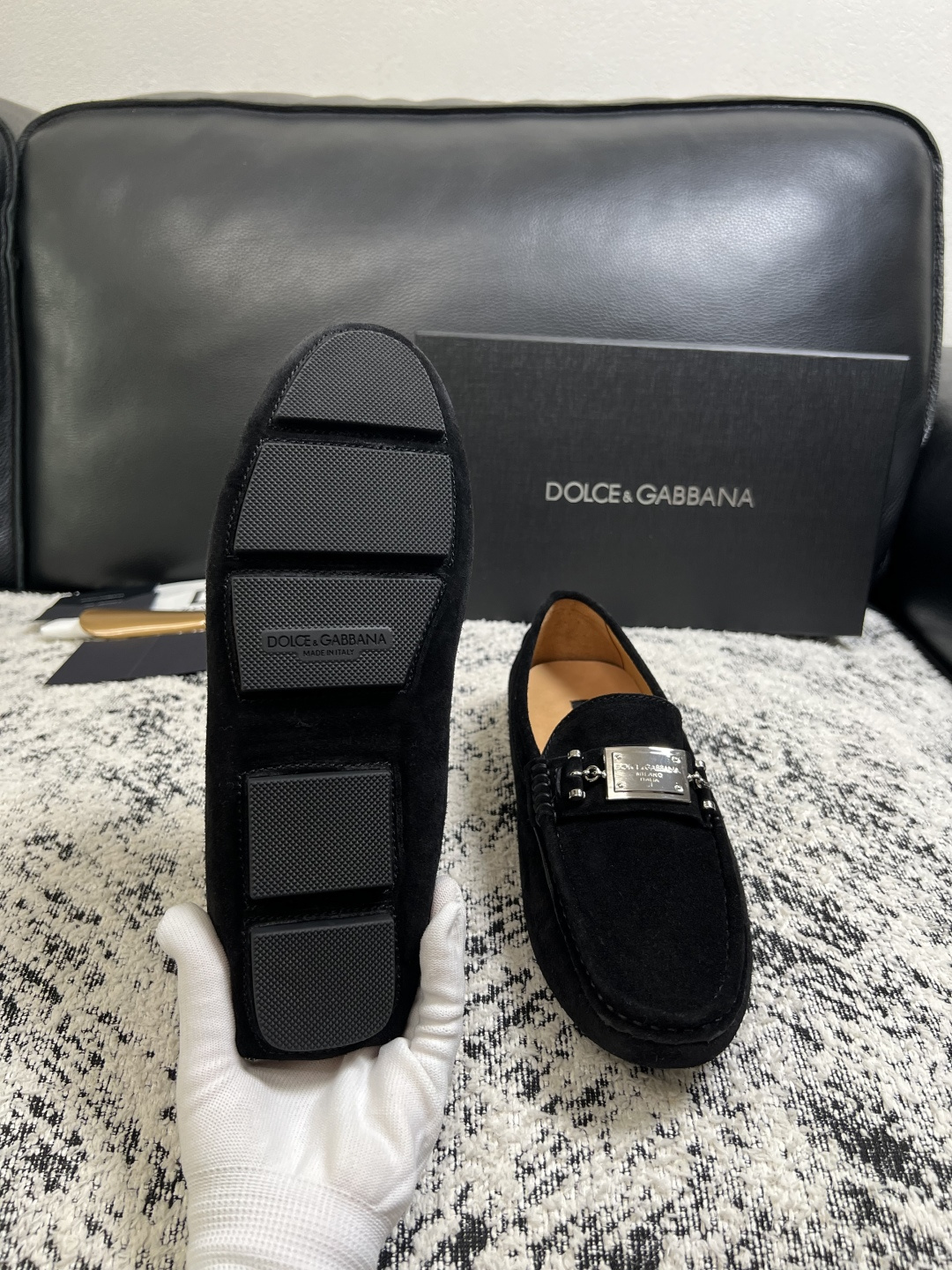 Dolce & Gabbana   高品质  顶级工艺品  杜嘉班纳 爆款豆豆鞋专柜新品同步，鞋面意大利进口牛皮面料，高