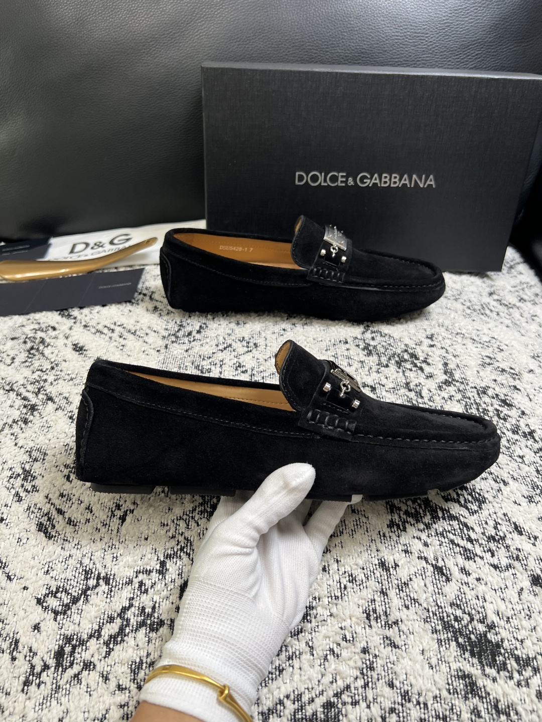 Dolce & Gabbana   高品质  顶级工艺品  杜嘉班纳 爆款豆豆鞋专柜新品同步，鞋面意大利进口牛皮面料，高