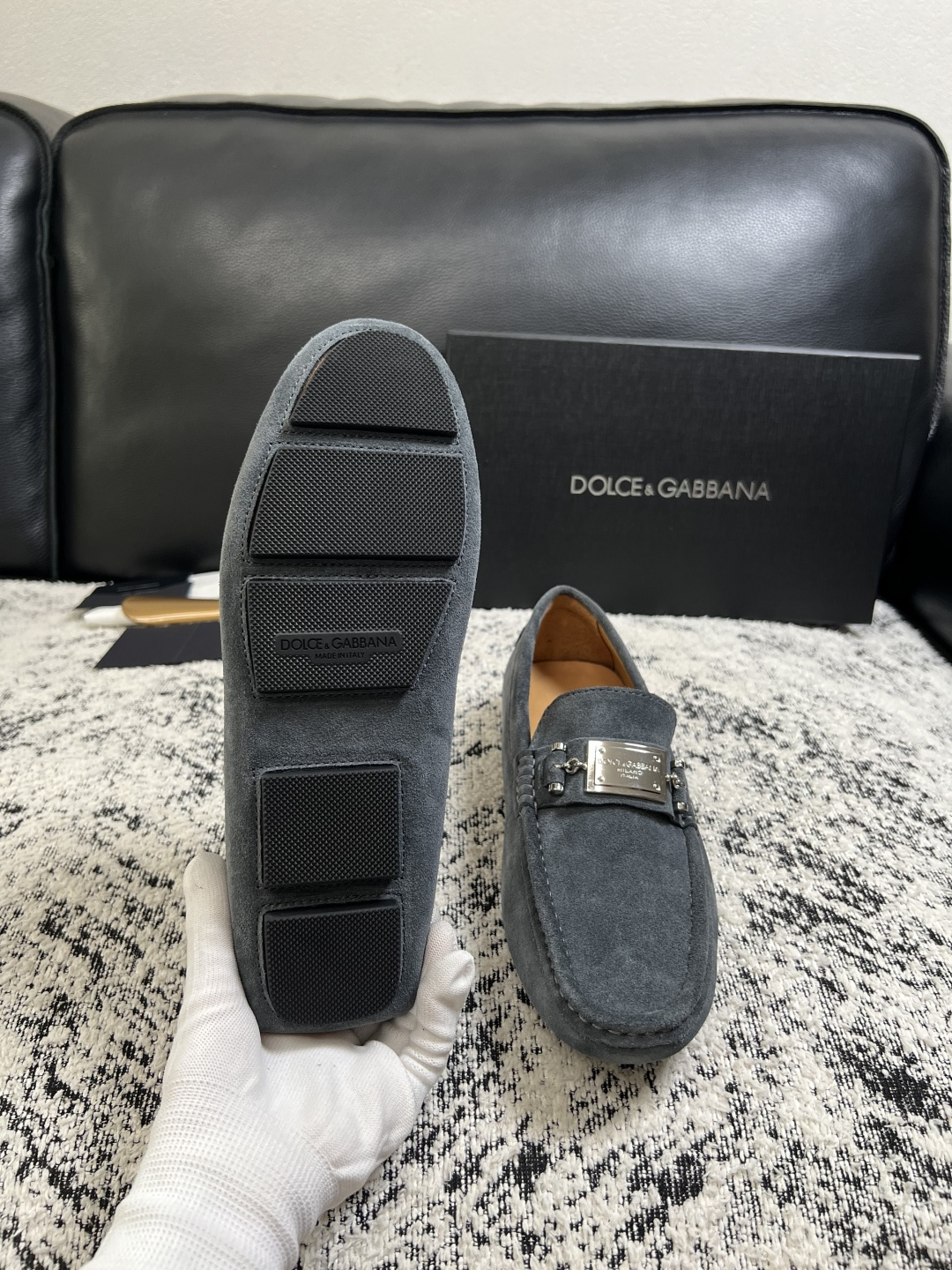 Dolce & Gabbana   高品质  顶级工艺品  杜嘉班纳 爆款豆豆鞋专柜新品同步，鞋面意大利进口牛皮面料，高