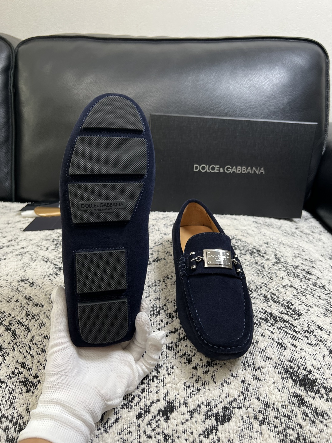 Dolce & Gabbana   高品质  顶级工艺品  杜嘉班纳 爆款豆豆鞋专柜新品同步，鞋面意大利进口牛皮面料，高