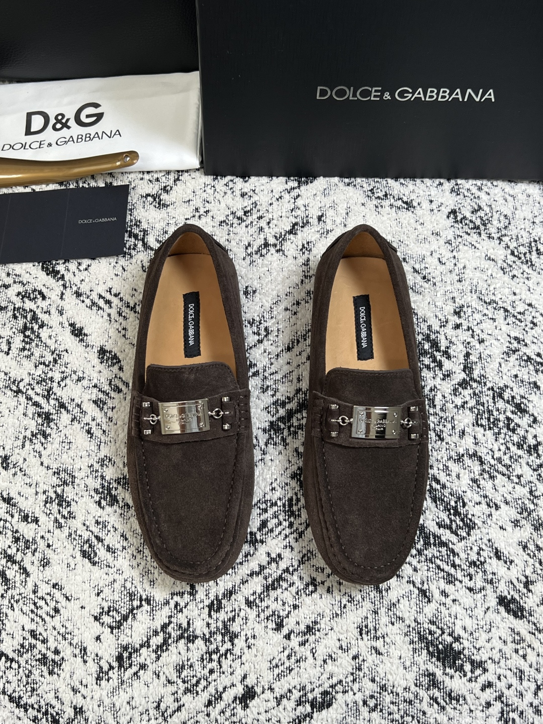 Dolce & Gabbana   高品质  顶级工艺品  杜嘉班纳 爆款豆豆鞋专柜新品同步，鞋面意大利进口牛皮面料，高