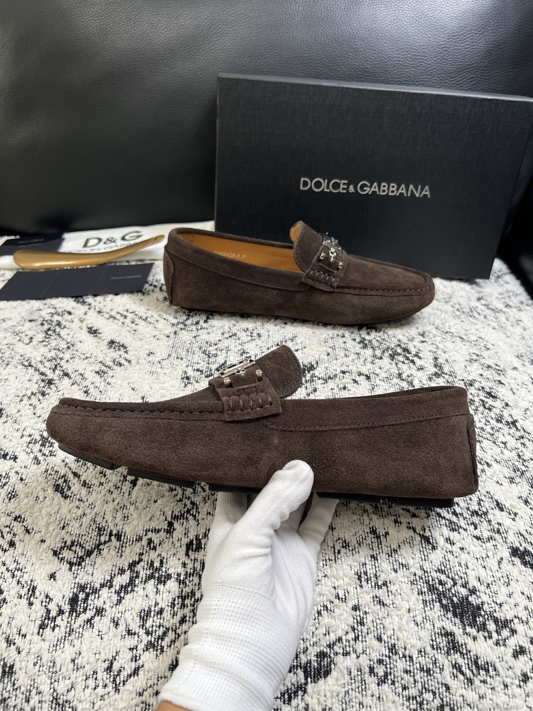 Dolce & Gabbana   高品质  顶级工艺品  杜嘉班纳 爆款豆豆鞋专柜新品同步，鞋面意大利进口牛皮面料，高