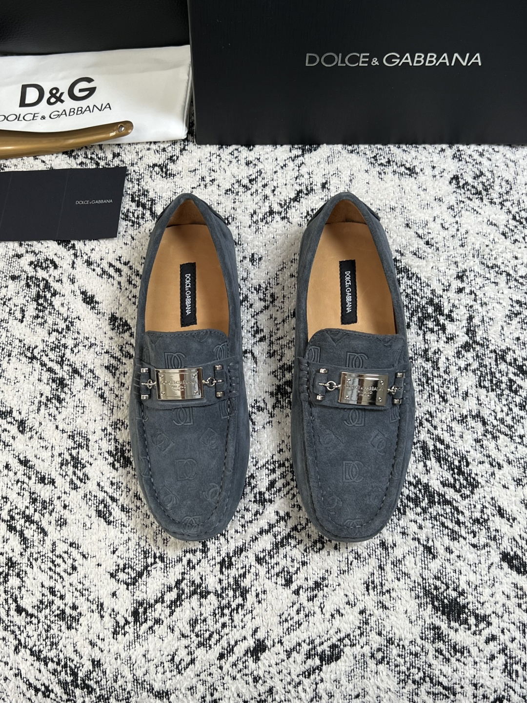 Dolce & Gabbana   高品质  顶级工艺品  杜嘉班纳 爆款豆豆鞋专柜新品同步，鞋面意大利进口牛皮面料，高