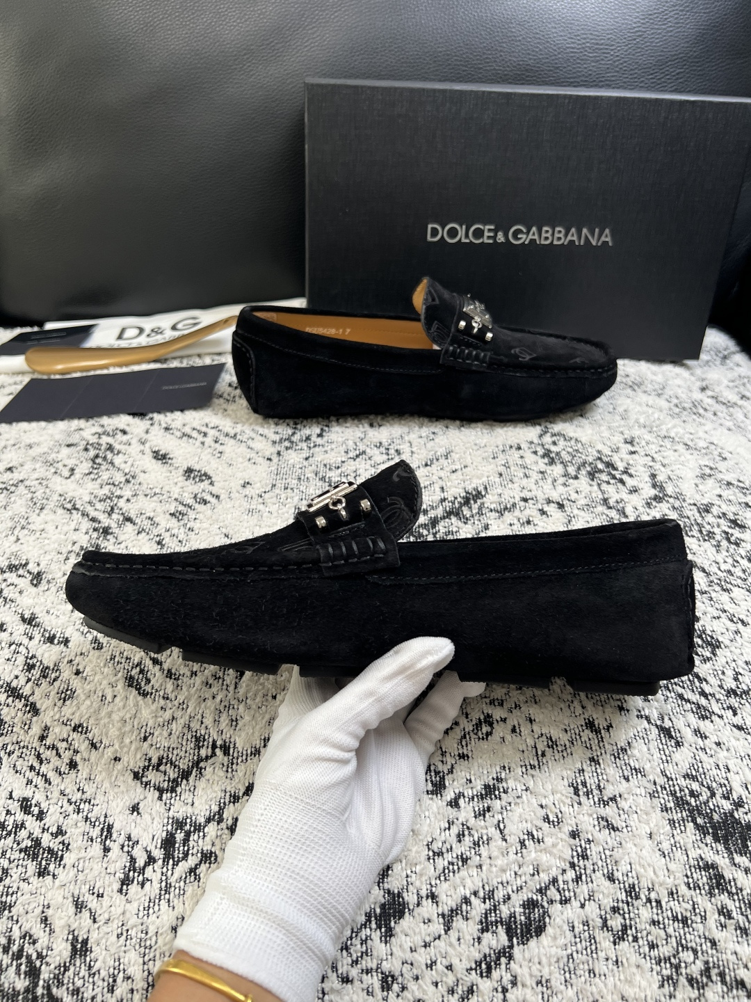 Dolce & Gabbana   高品质  顶级工艺品  杜嘉班纳 爆款豆豆鞋专柜新品同步，鞋面意大利进口牛皮面料，高