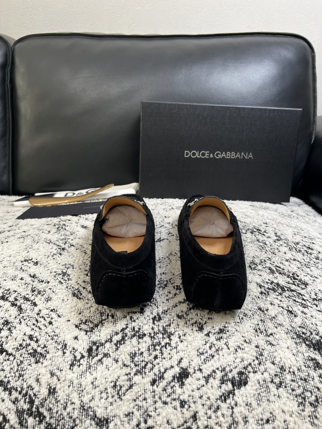 Dolce & Gabbana   高品质  顶级工艺品  杜嘉班纳 爆款豆豆鞋专柜新品同步，鞋面意大利进口牛皮面料，高