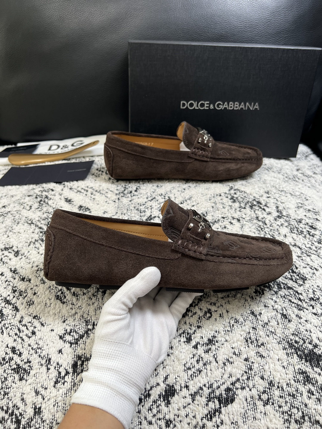 Dolce & Gabbana   高品质  顶级工艺品  杜嘉班纳 爆款豆豆鞋专柜新品同步，鞋面意大利进口牛皮面料，高