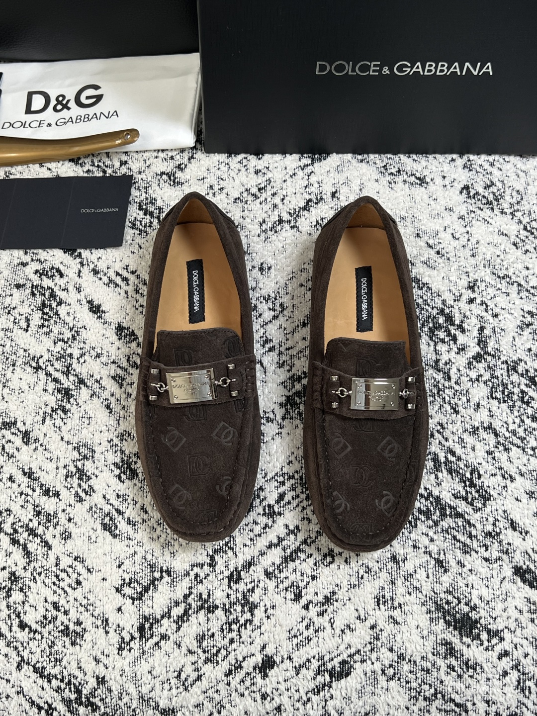 Dolce & Gabbana   高品质  顶级工艺品  杜嘉班纳 爆款豆豆鞋专柜新品同步，鞋面意大利进口牛皮面料，高