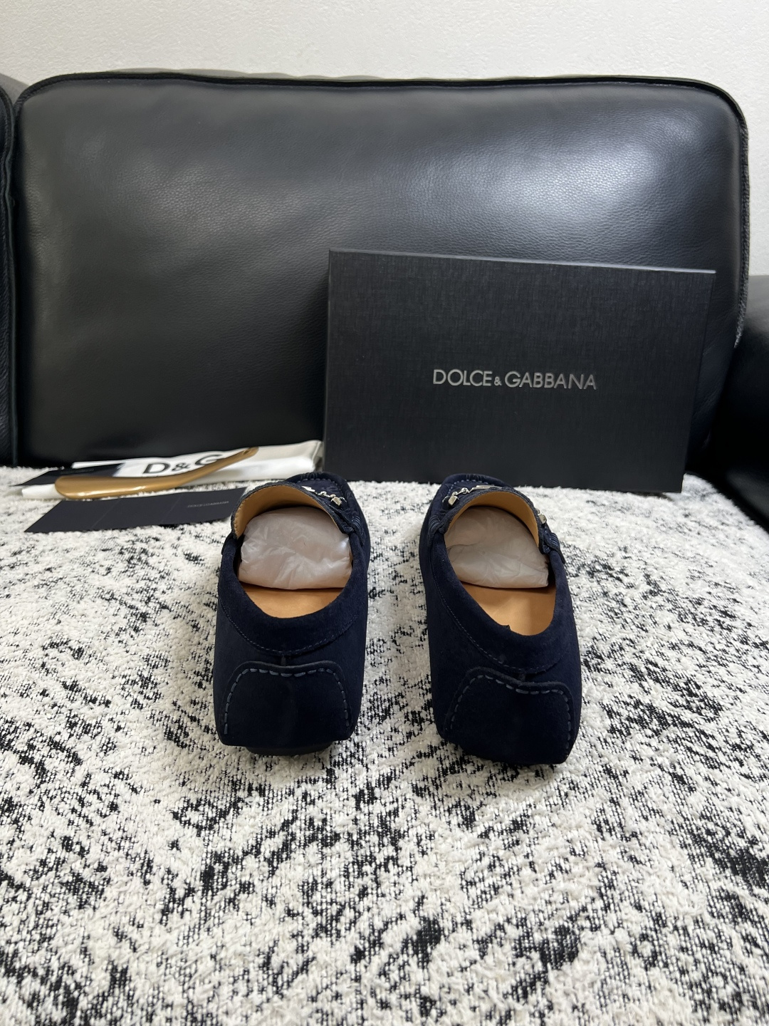 Dolce & Gabbana   高品质  顶级工艺品  杜嘉班纳 爆款豆豆鞋专柜新品同步，鞋面意大利进口牛皮面料，高