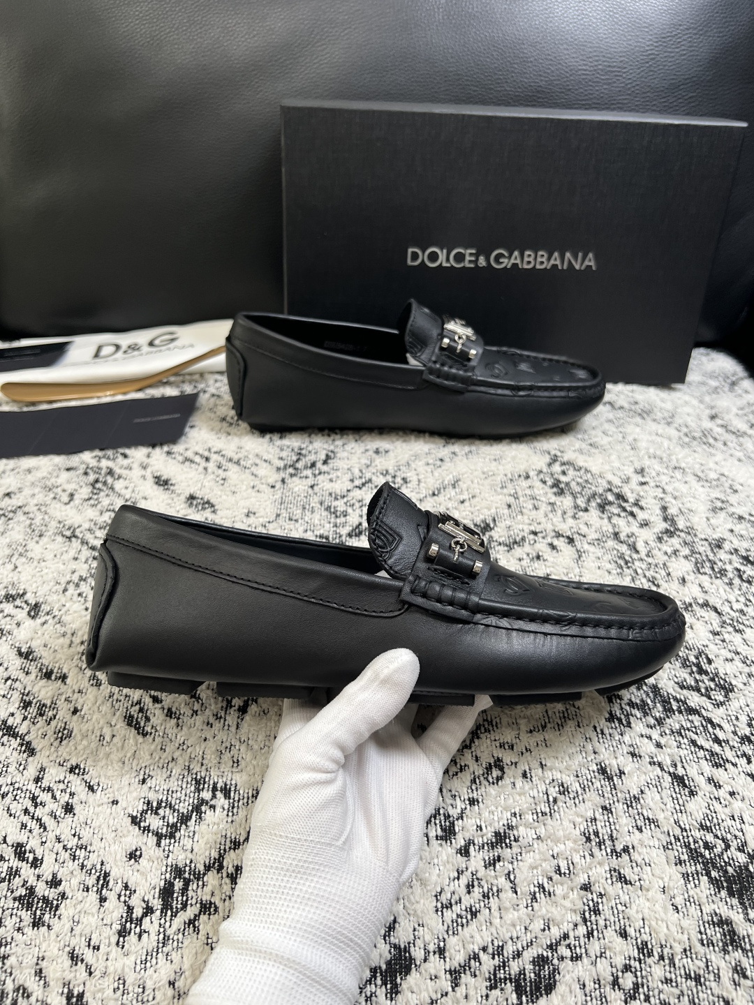 Dolce & Gabbana   高品质  顶级工艺品  杜嘉班纳 爆款豆豆鞋专柜新品同步，鞋面意大利进口牛皮面料，高