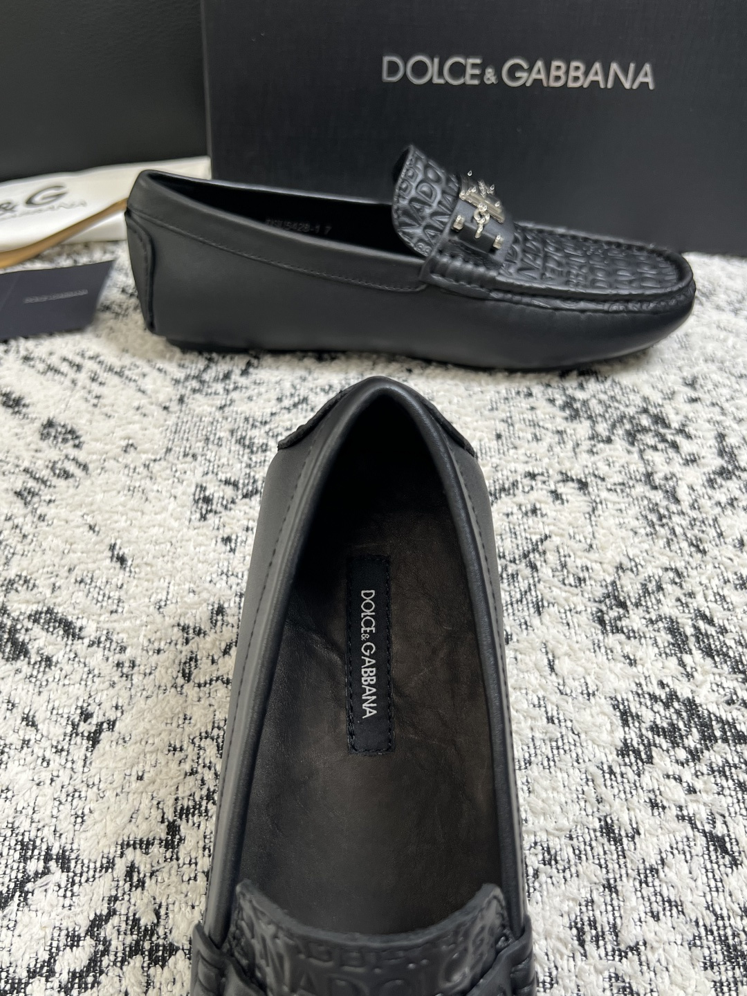 Dolce & Gabbana   高品质  顶级工艺品  杜嘉班纳 爆款豆豆鞋专柜新品同步，鞋面意大利进口牛皮面料，高