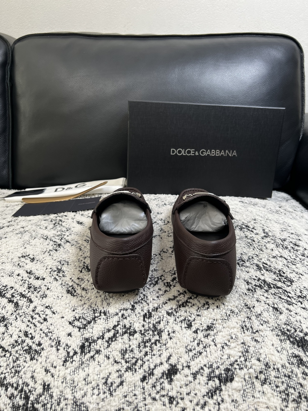 Dolce & Gabbana   高品质  顶级工艺品  杜嘉班纳 爆款豆豆鞋专柜新品同步，鞋面意大利进口牛皮面料，高