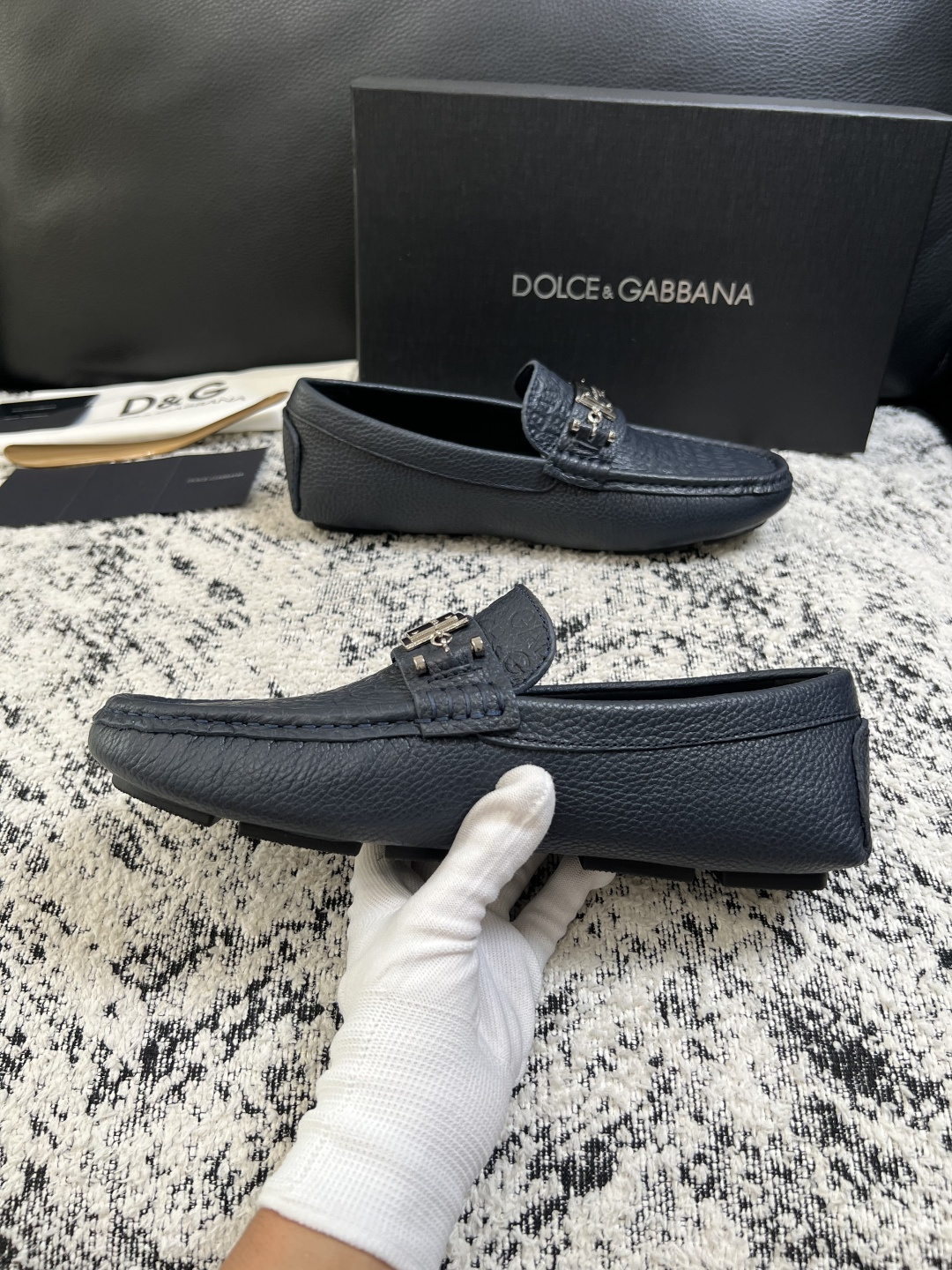 Dolce & Gabbana   高品质  顶级工艺品  杜嘉班纳 爆款豆豆鞋专柜新品同步，鞋面意大利进口牛皮面料，高
